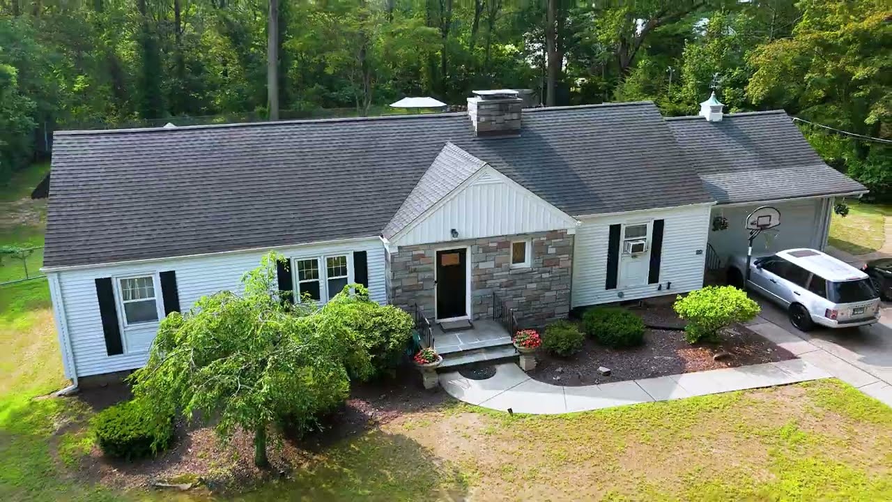 14 Hillcrest Road Trumbull CT 06611 | MLS 24113870