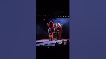 Thumbnail of Lizzo thanks SZA for bringing out on her first stadium performance ♥️