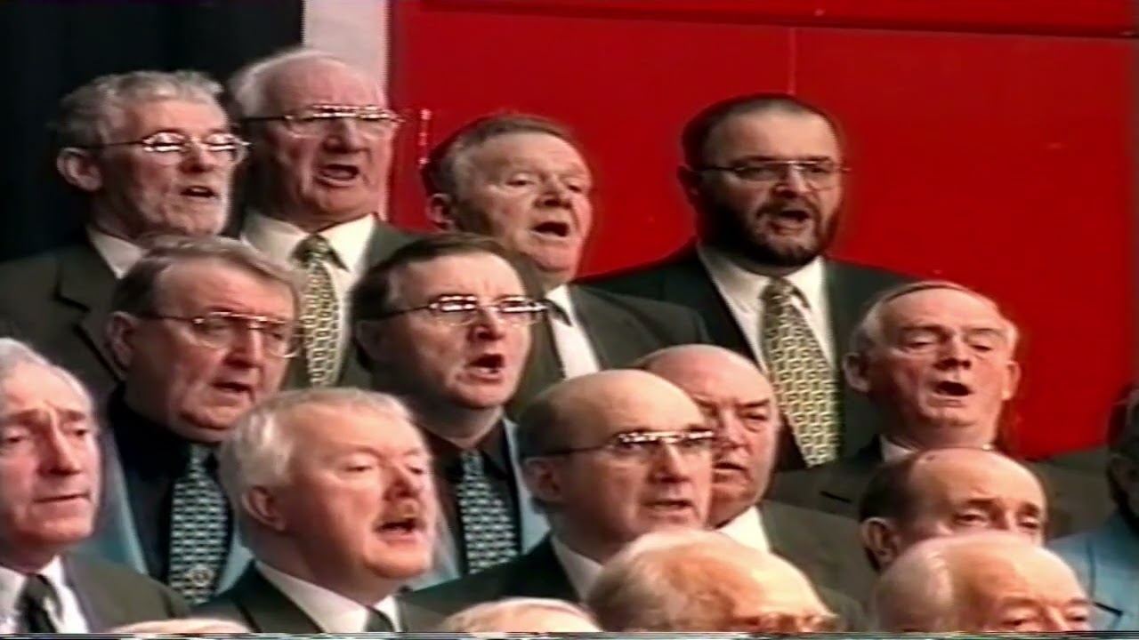 Gwahoddiad (I Hear Thy Welcome Voice) - Massed Choirs of Blaenau Gwent 2001
