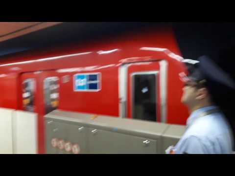なんとなく電車：東京メトロ新宿駅：丸ノ内線荻窪行き発車光景（新型車両2000系）
