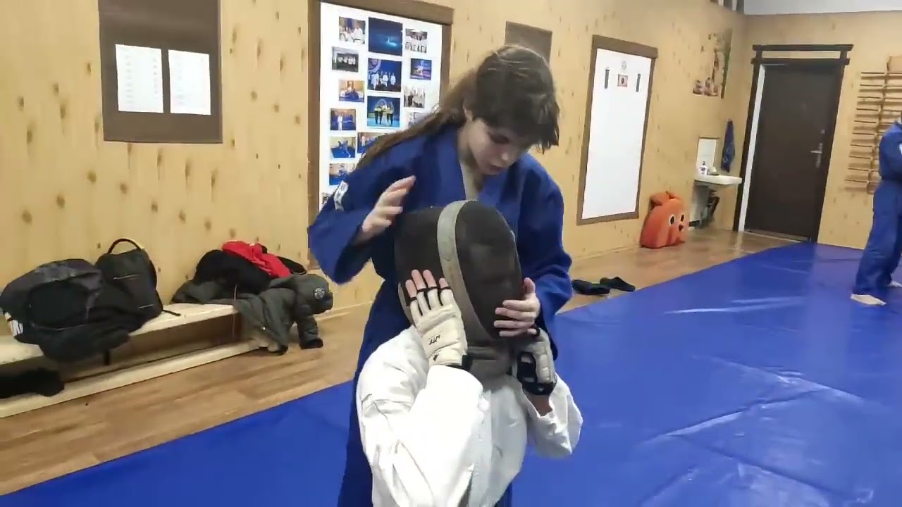 AIKIDO. BUDO CLUB. KNIFE.