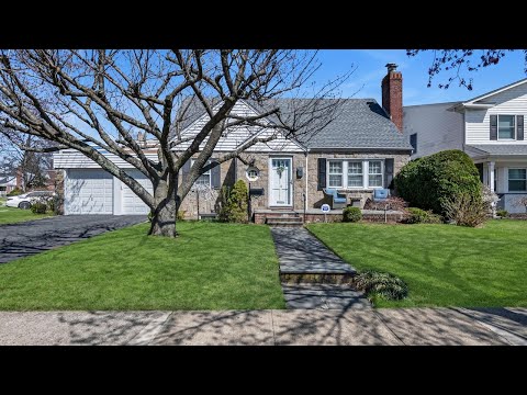 14 Avon Rd, New Hyde Park, NY home video tour