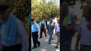 Manisa Demi̇rci̇ Küçükoba Köyünde Sünnet Çocukları Mevlüt Ve Muhammed Muhtarın Arabasıyla Dolaşıyor