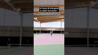Players of the Team BNP Paribas Jeunes Talents play the game "La Vache". What do you call this game? screenshot 4