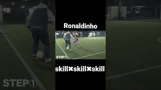 Ronaldinho #dribble #skills #dribbleskill
