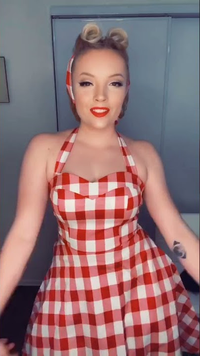 Fallout Pin-Up Girl Cosplay