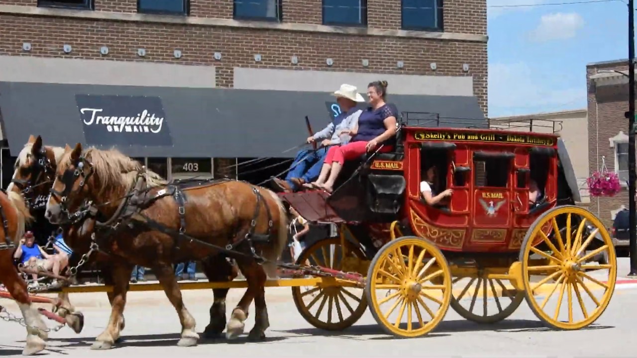 Reinbeck Iowa 4th of July parade horses 2019 YouTube