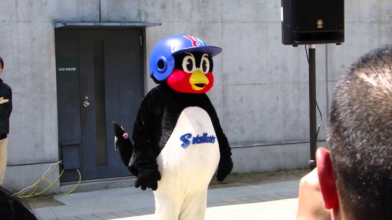 2014つば九郎 甲子園でトラッキーらと、、、１