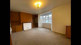Virtual Tour of a 3 Bedrooms First Floor Flat in Dagenham with Massive Gardens