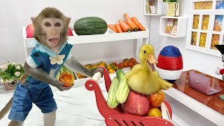 Baby Monkey Bim Bim take care duckling and goes supermarket to buy fruit jelly