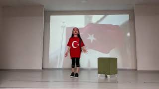 İsti̇klal Marşini Güzel Okula Yarişmasi Bi̇ri̇nci̇si̇ Ahsen Azra Kibris