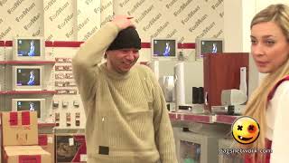 Desnudando En La Tienda Broma