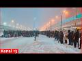 Moscow has become a hostage to the snow: Transport paralyzed, kilometer-long queues at bus stops