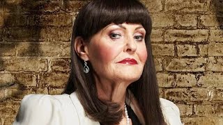 Famous Who is Dragons’ Den’s Hilary Devey CBE Profile