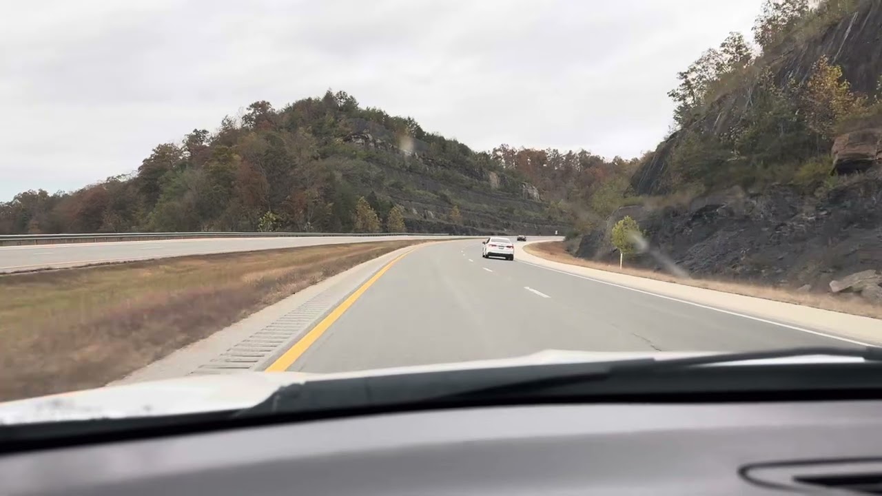 Beautiful fall drive through Breathitt County, Kentucky, October 2025 ￼