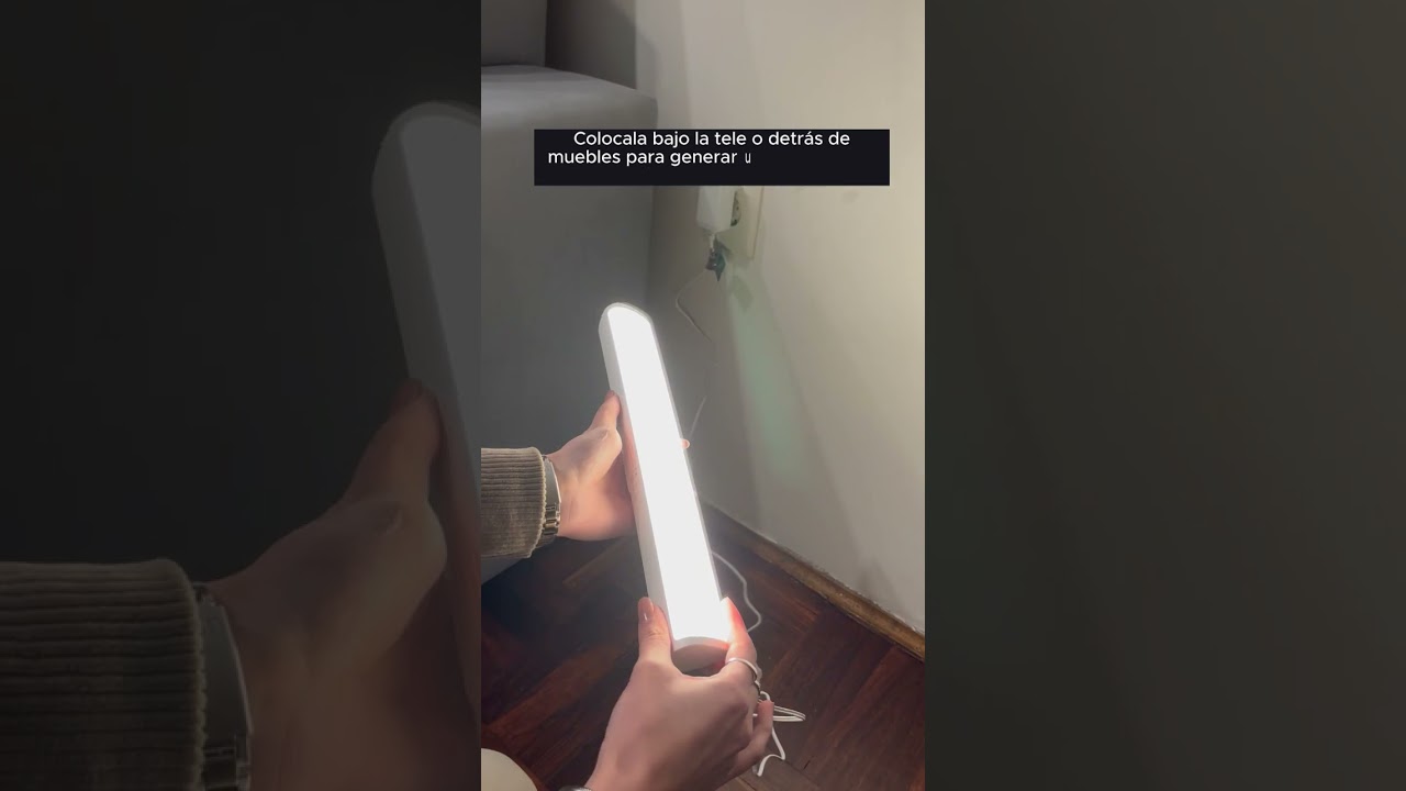 Luminaria inteligente Philips Wiz Bar. Disponible en FIVISA. 