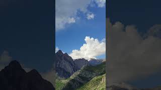 Çîyayên Piroz Derdura Oremara Renqîngîrtiye