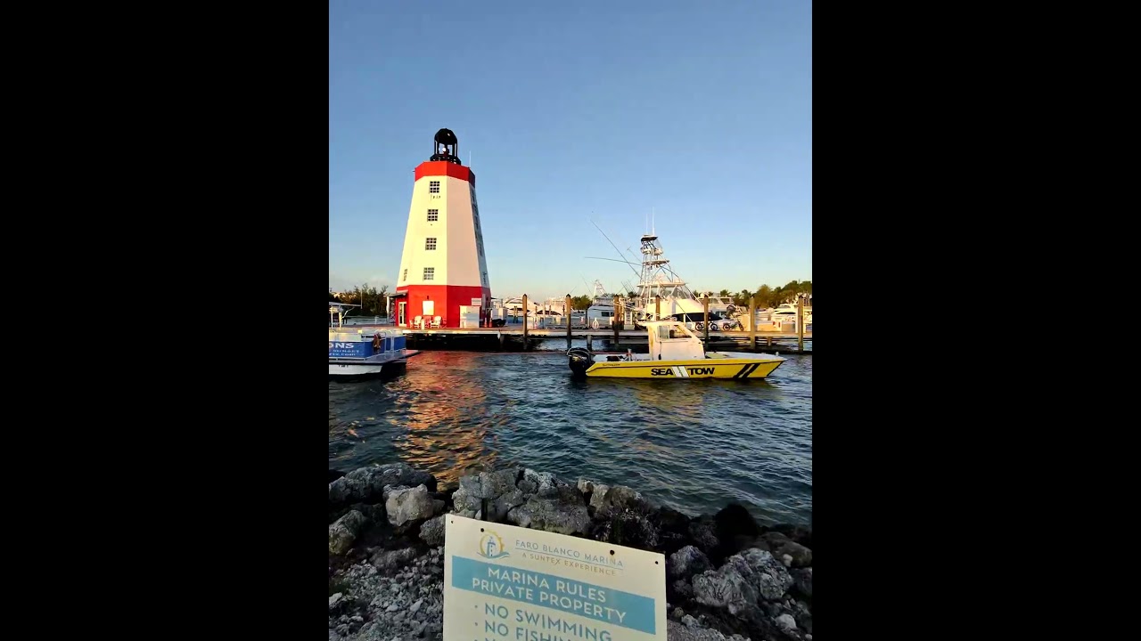 ⁣Pontoon boat (not) sinking at Faro Blanco Marina.. Part 4 #boatsinking #happyend
