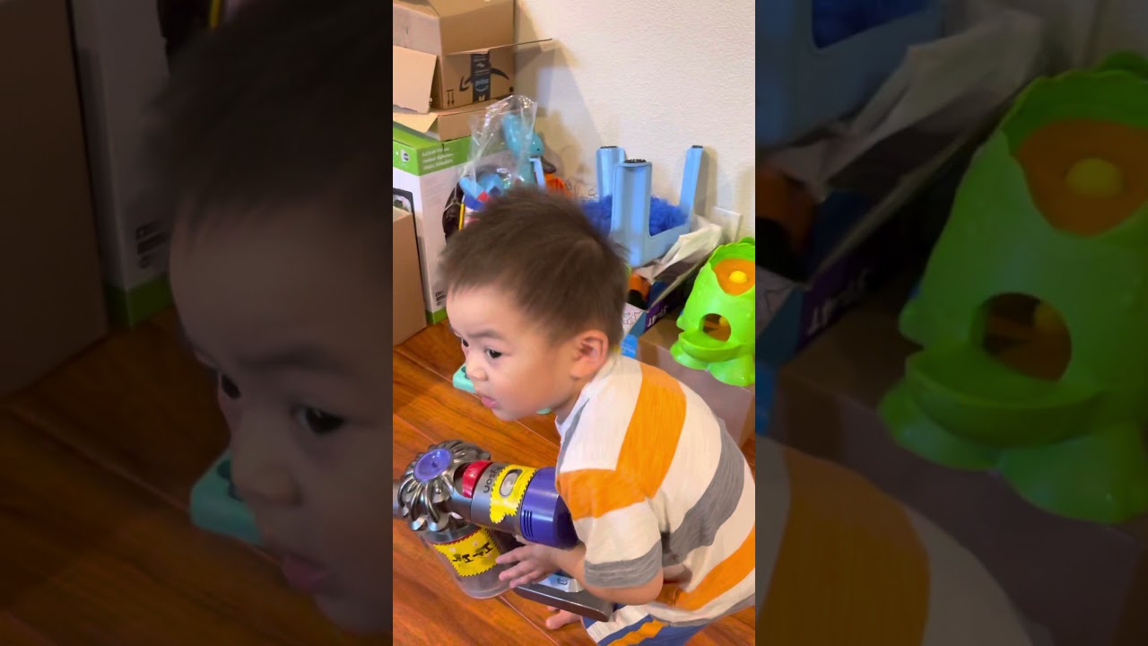 Baby Alvin has fun vacuum | baby helps mom clean up the floor | adorable | helpful