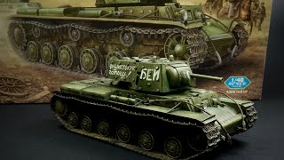 Assembling a model of a tank in an unusual scale | KV-1's Ehkranami tank | HobbyBoss 1/48