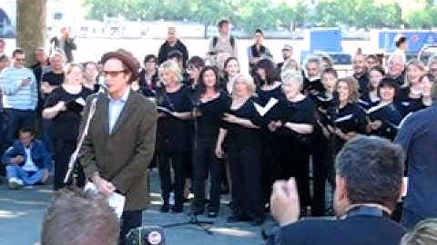 Ray Davies & The Crouch End Festival Chorus - Waterloo Sunset