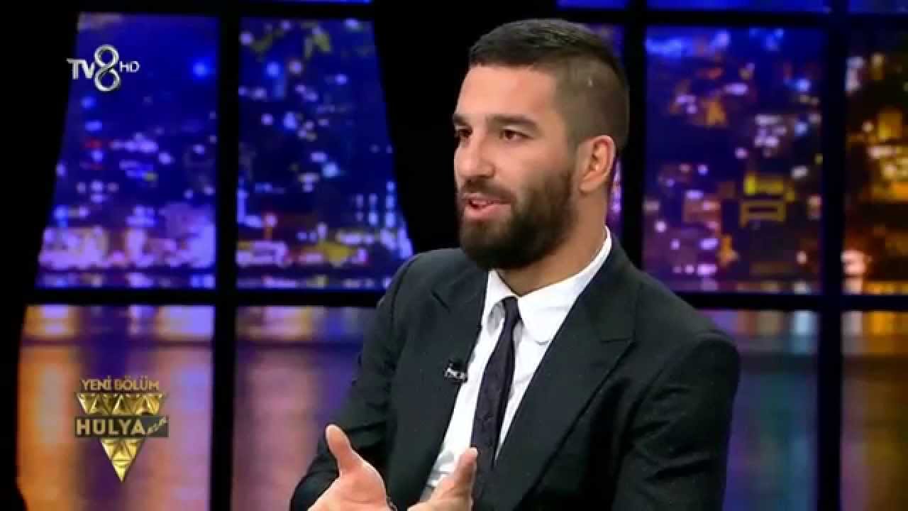 Arda Turan  Hülya Avşarla