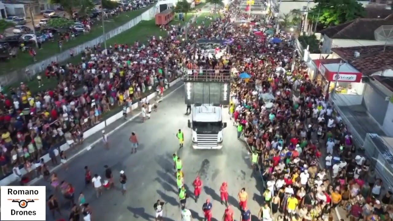 MC Tubah no bloco Gui Ramos Timbaúba 