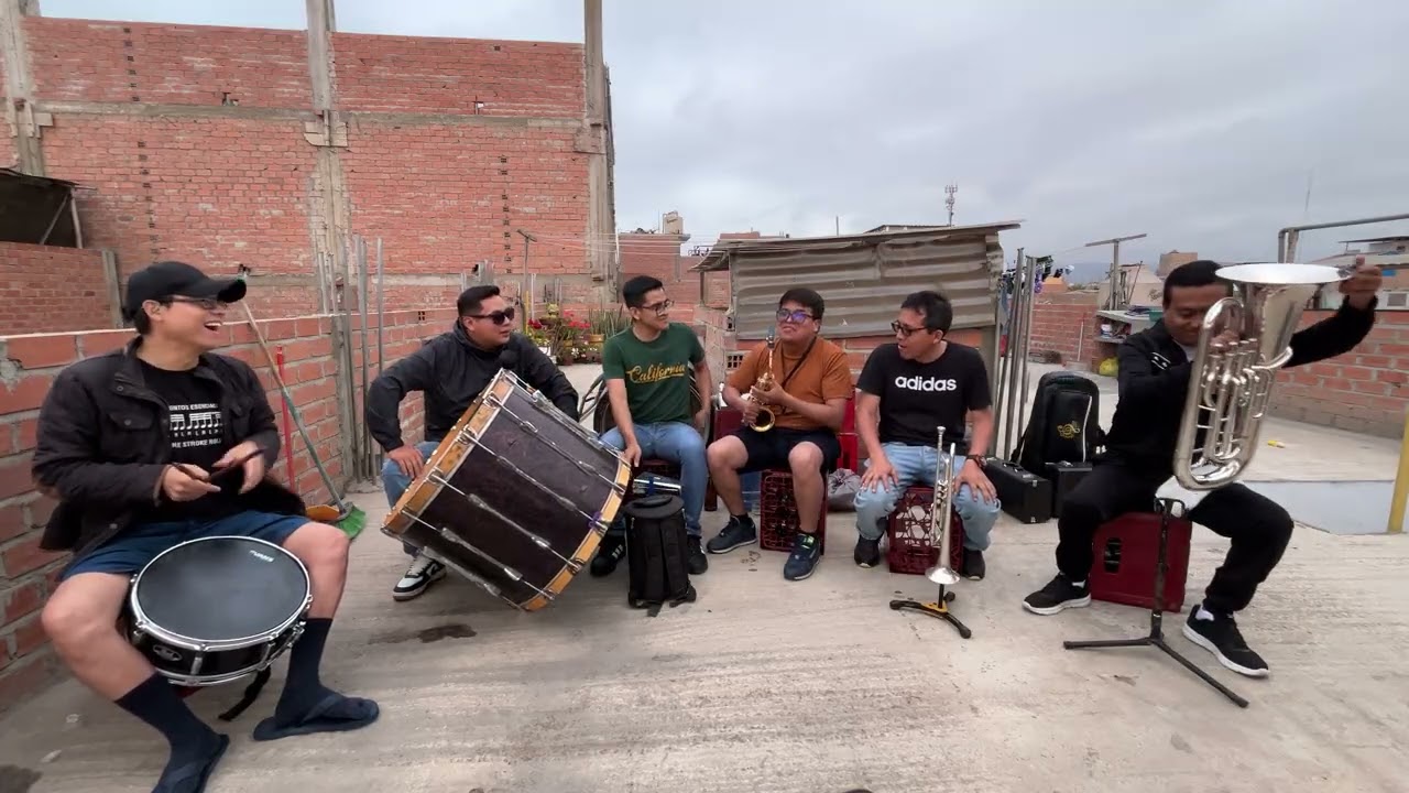 MÚSICA CON BANDA MIX AÑO NUEVO 2026