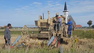 Gerst Oogsten Met Een Oude Combine Den Hoorn, Texel, 23 Aug. 2023.