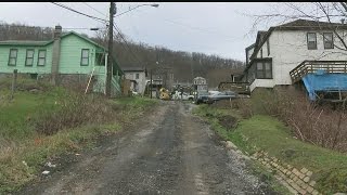 Rift in earth widens as East Liverpool officials scramble to keep up