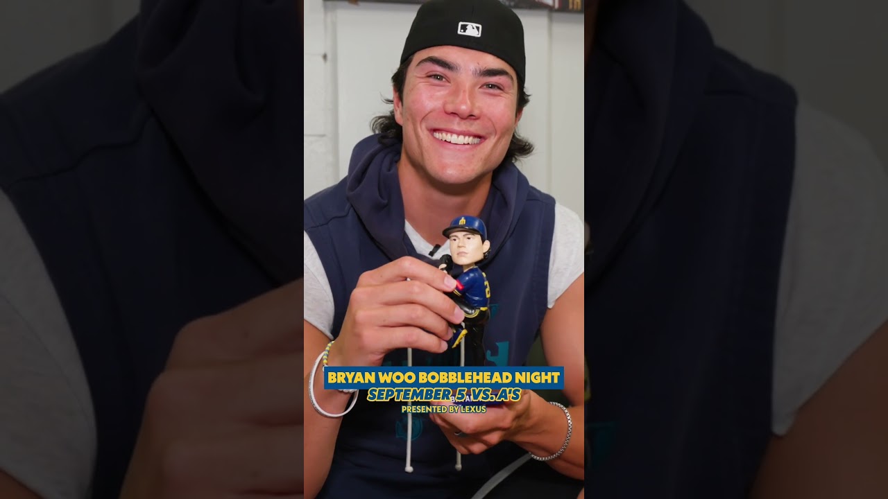 Woo-hoo! It’s bobble head time 🙌 #bryanwoo #bobblehead #mariners #giveaway