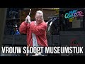 Vrouw gaat museumstuk te lijf  silent quizco 10