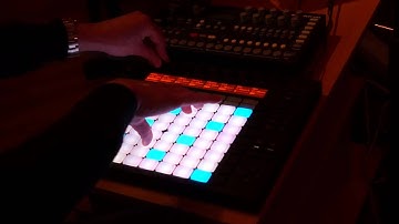 Live performance with Ableton Push & Diva Vsti