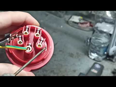 Video: Qual è il filo nero su una spina del rimorchio a 7 pin?