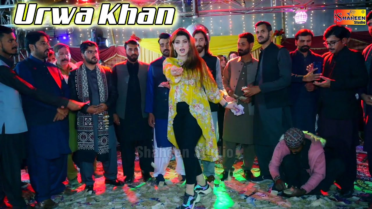 Aayega Maza Ab Barsaat Ka , Urwa Khan , Wedding Dance Performance 2022