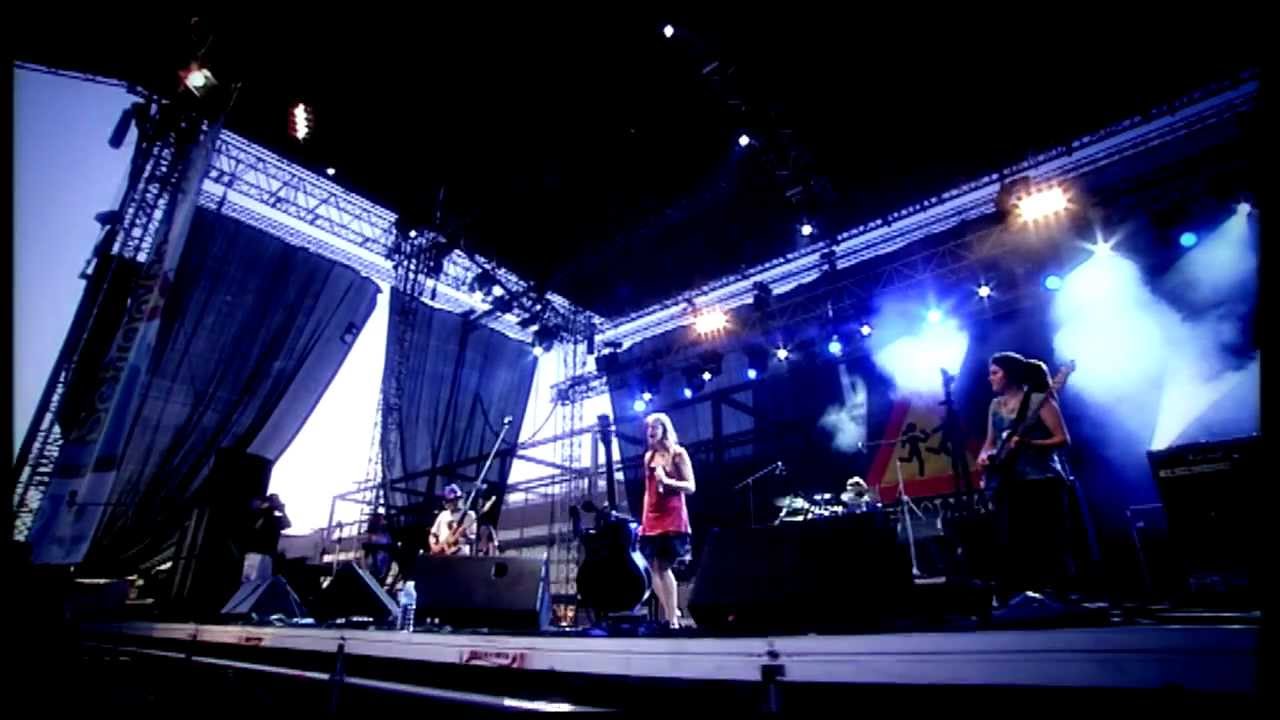 greek eats Progressive Soap - Blame LIVE @ SCHOOLWAVE 2011 (HD)