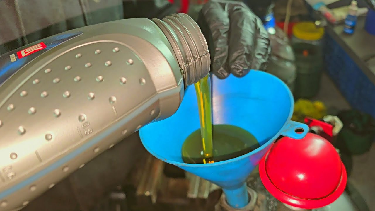 НОВАЯ LADA NIVA LEGEND URBAN -УБИРАЕМ ВОЙ КПП И РАЗДАТКИ ЗАЛИВАЕМ ...