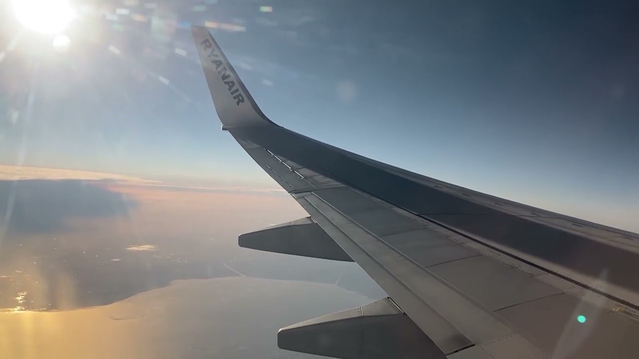 [FLIGHT REPORT] Ryanair | Amsterdam-Dublin | SUNNY MORNING LANDING | Boeing 737-800 | December 2021