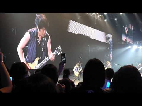BEYOND 黃家強 x 五月天 海闊天空 ( 諾亞方舟 香港站 20130514 )