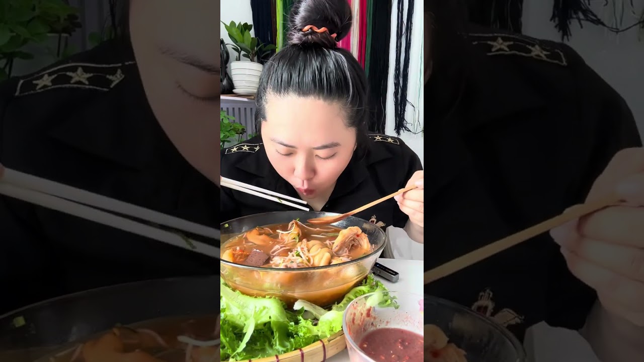 Bún Riêu full toping cùng em nha