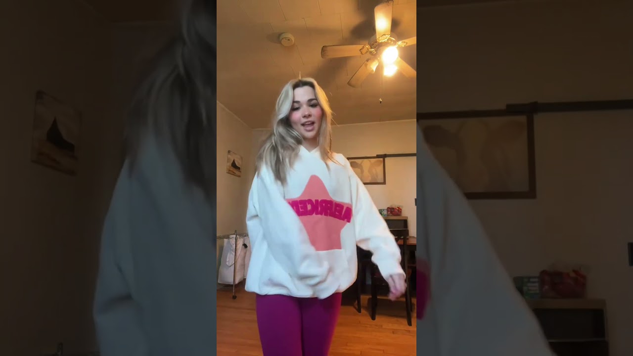 The perfect oversized hoodie