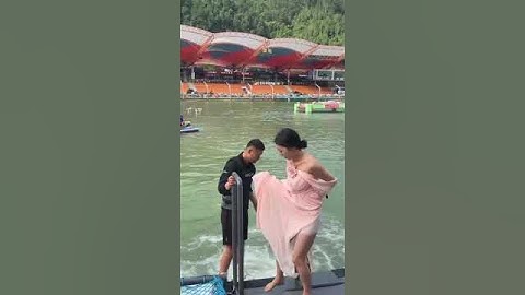Flyboard ride is so fun 🤪😚✌️ #amusementpark #adventure #flyboard #bluesilver