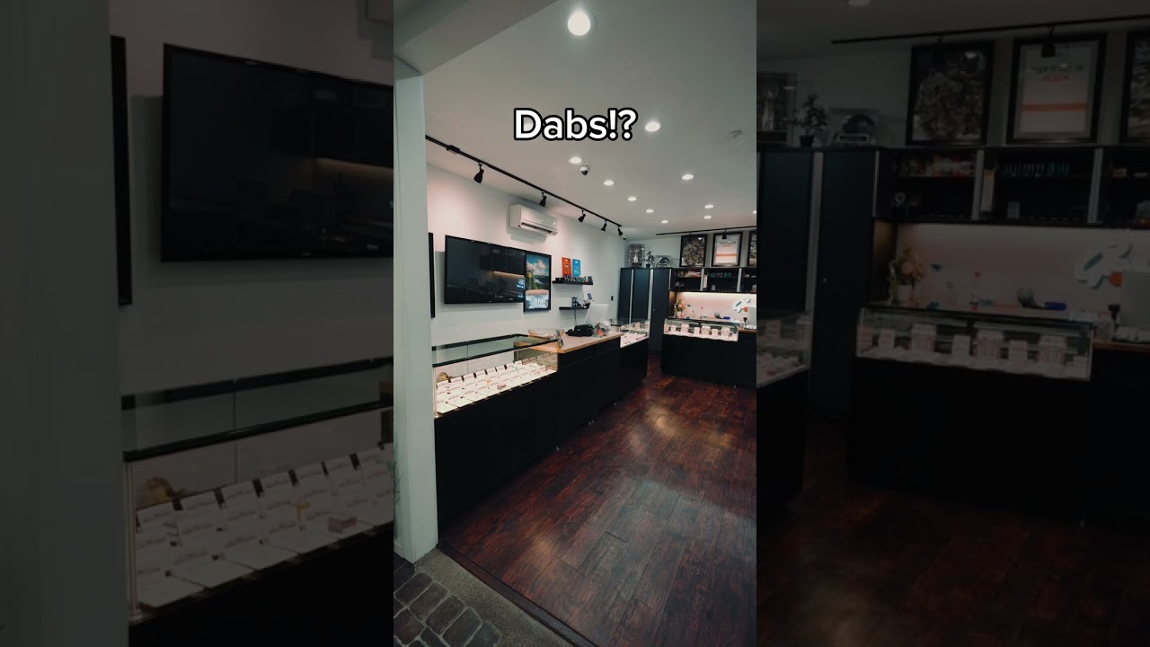 What does it have?!? Greenroom