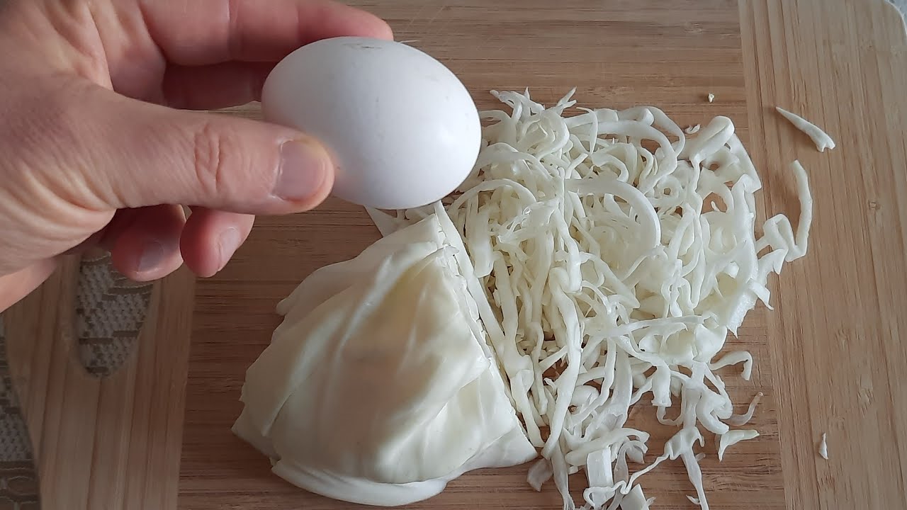 LAHANAYI BİR DE BÖYLE DENEYİN! 🤯 Yumurtalı Lahana Kahvaltılığı (Çok Pratik ve Doyurucu Tarif)
