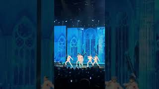 070922 LOVESONG  - TXT World Tour 2022 Concert @ New York City / KPOP LOCALE