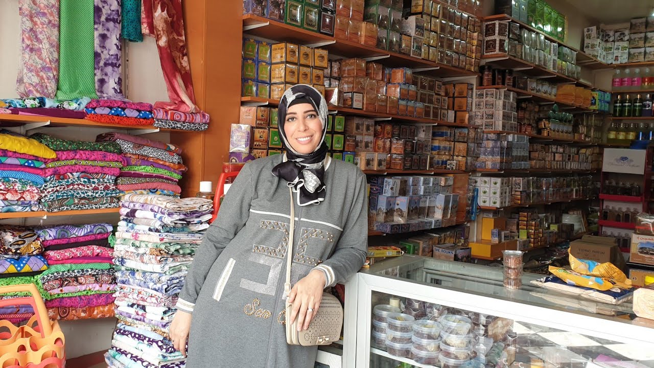 دويرة في محل بشارع سكيكيمة بمدينة العيون للتعرف على منتجات محلية بأتمنة مناسبة😱ملاحف،عطور وغيرها