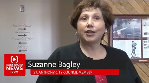 St. Anthony city council member Suzanne Bagley tal...