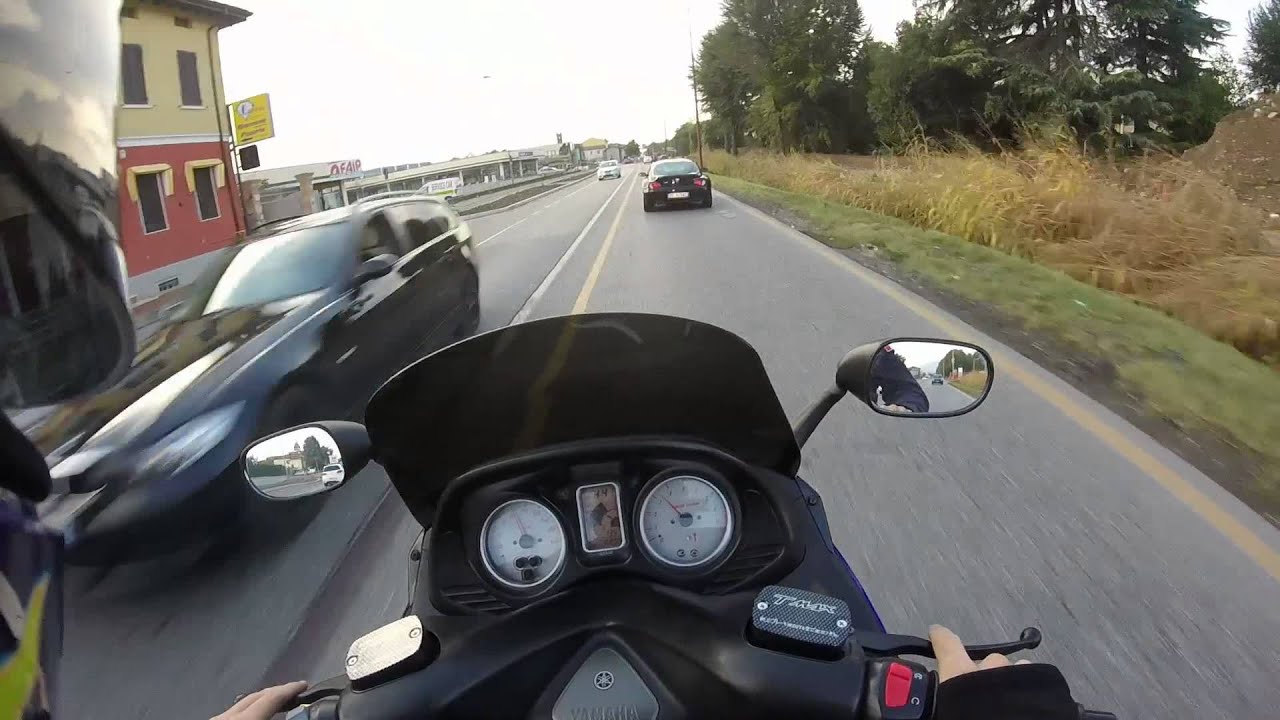 TEST DRIVE YAMAHA TMAX 500 G.P.R GoPro HERO 4 HELMET CAMERA HD 1080P