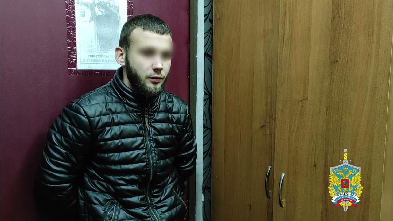 Повышение зарплаты бюджетникам в 2023. Украл 100 000. Украли деньги у педагогов. Видео в волгоградском аэропорту задержали 2 женщин мошенниц. Украли деньги у педагогов.