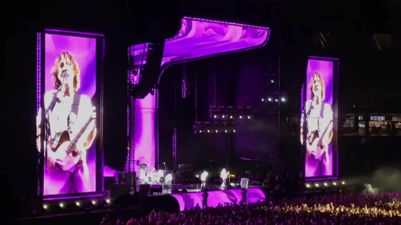 Around the World Red Hot Chili Peppers September 3, 2022 at Citizens